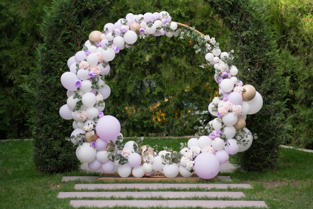 Up in the Air: 2024 Wedding Trends With a Balloon Twist
