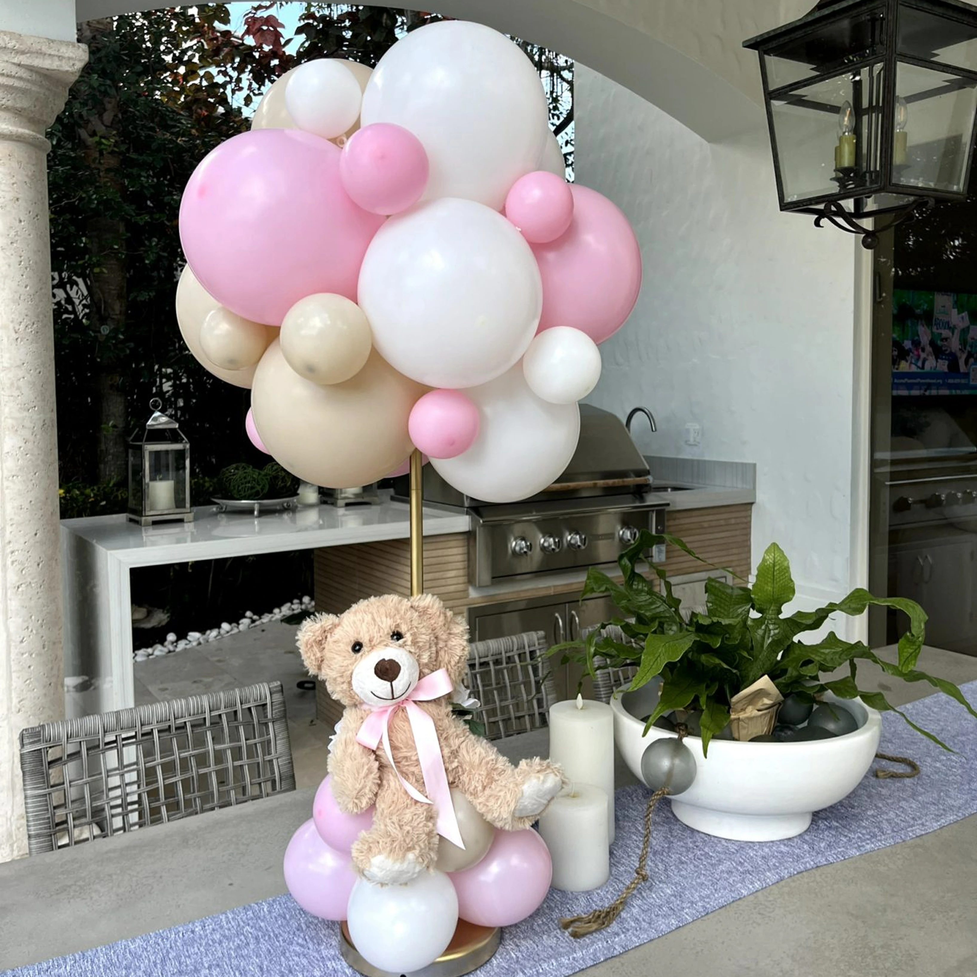 35 Small Balloon Centerpiece Ideas for Parties & Events